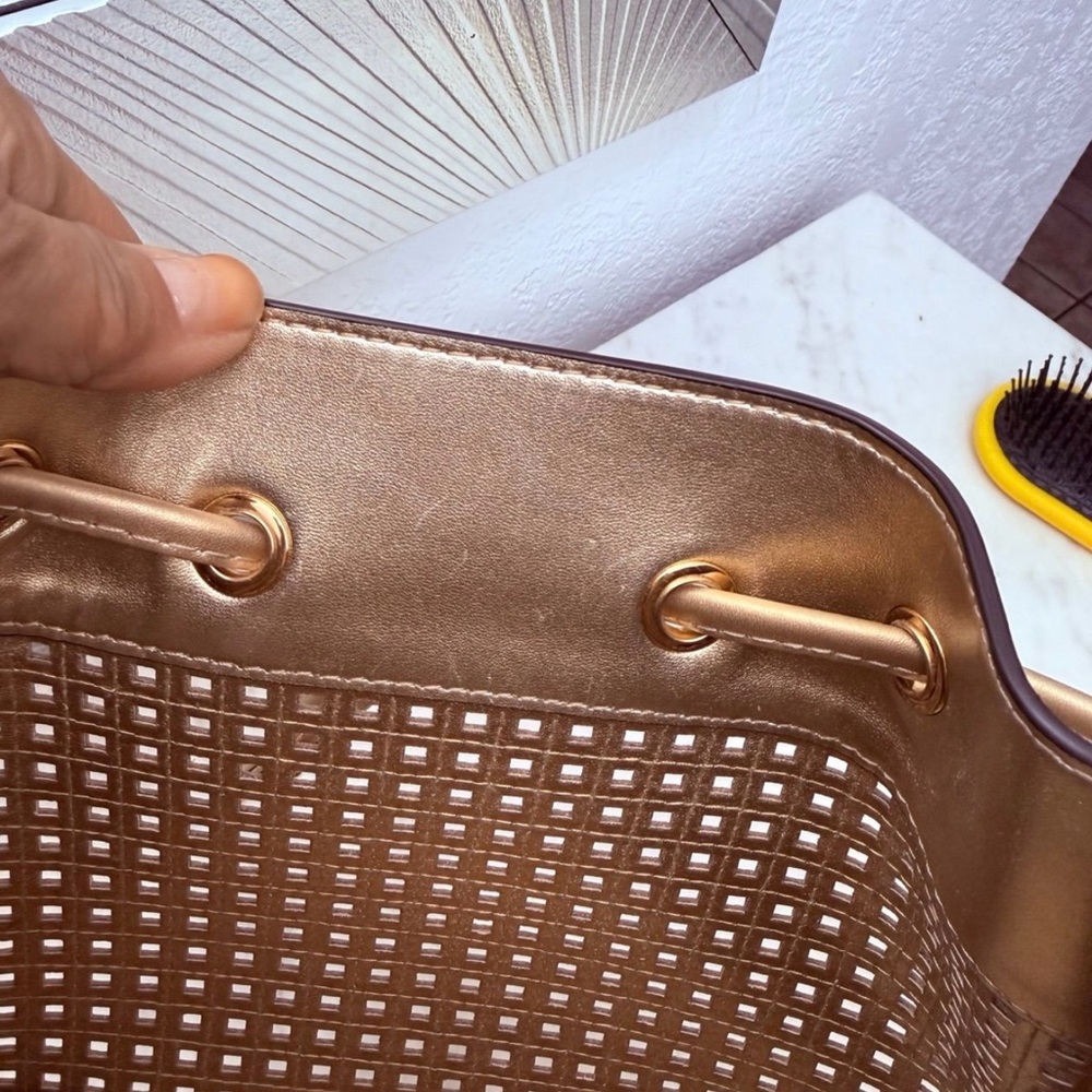 Michael Kors Metallic Gold Shoulder Bag! Dust Bag included! - Picture 9 of 10